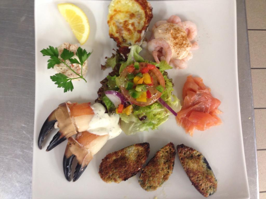 The Fleet Inn Guesthouse & Restaurant Killybegs Εξωτερικό φωτογραφία